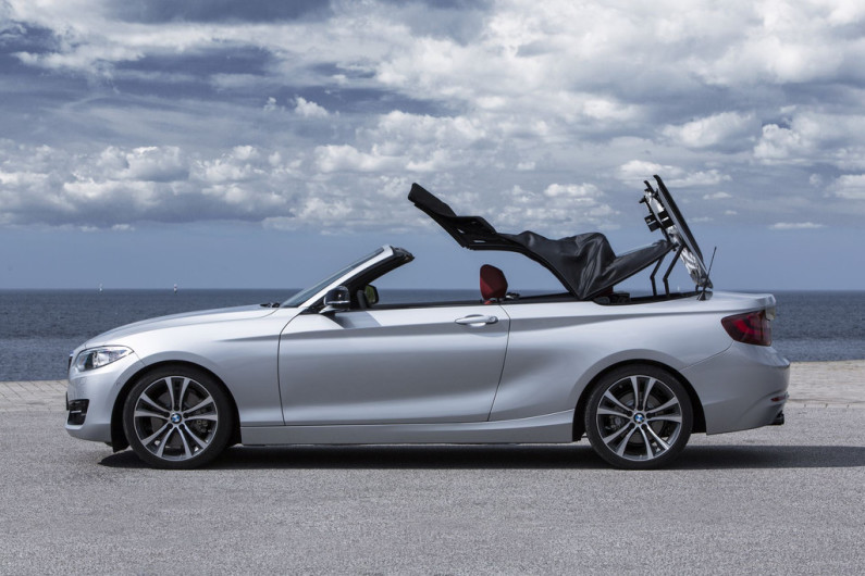 BMW Série 2 cabriolet capote ouverte