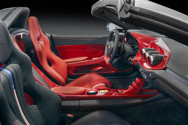 ferrari-f60-america-interieur