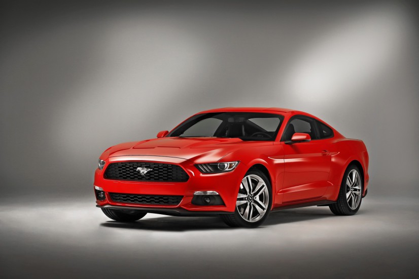 Ford Mustang 2015 rouge