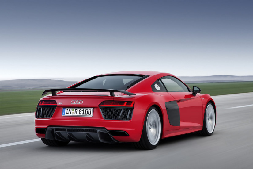 Audi R8 aileron escamotable