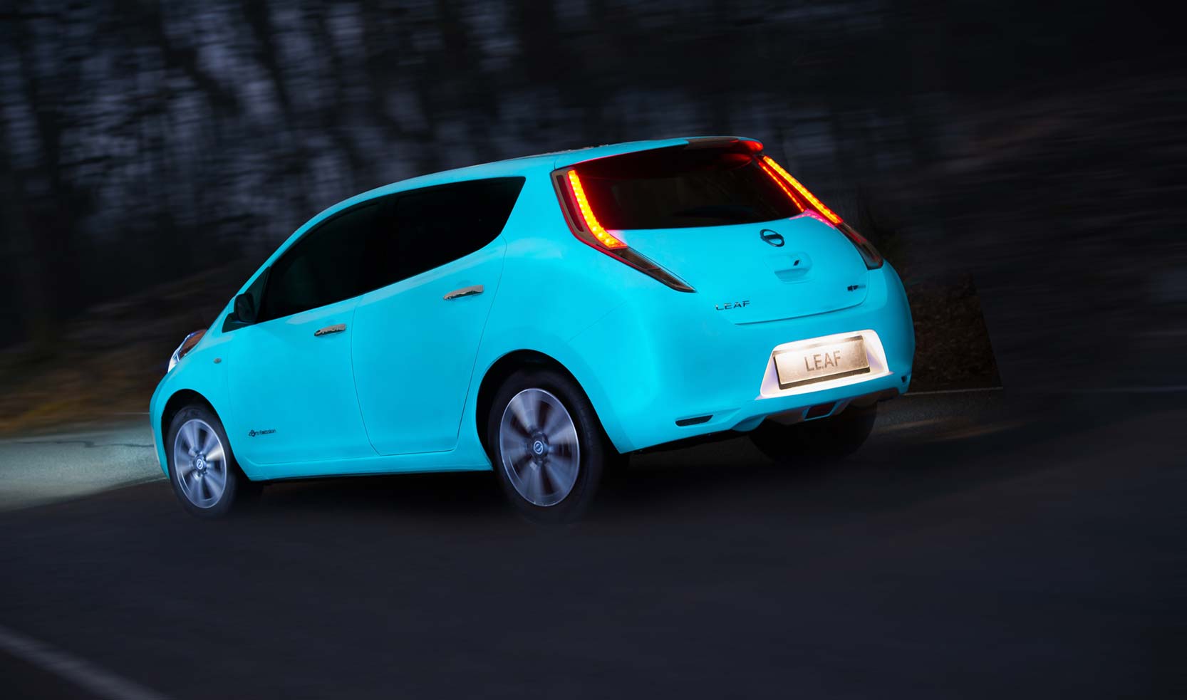Nissan Leaf fluorescente Nissan Leaf