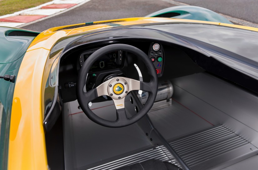 LOTUS 3 Eleven intérieur