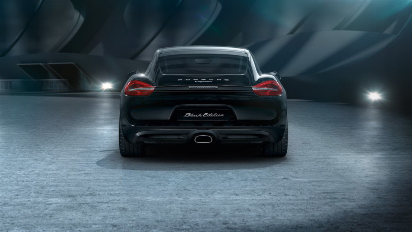 Porsche Cayman Black Edition latérale