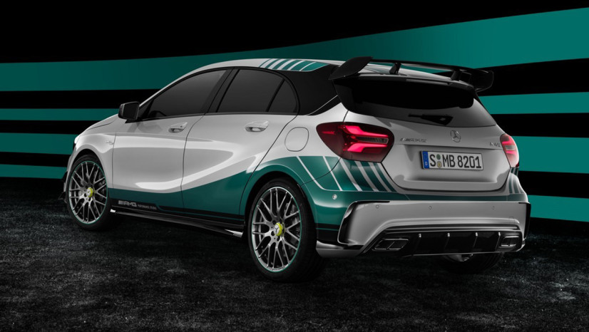 mercedes_a45_amg_petronas_world_championship_edition_arriere