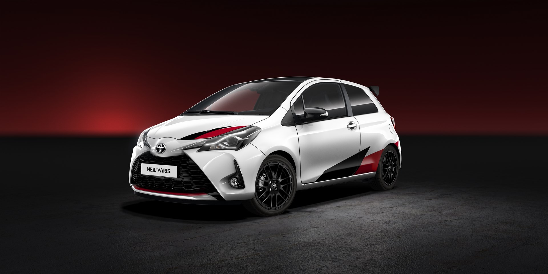 toyota-yaris-2017-sportive